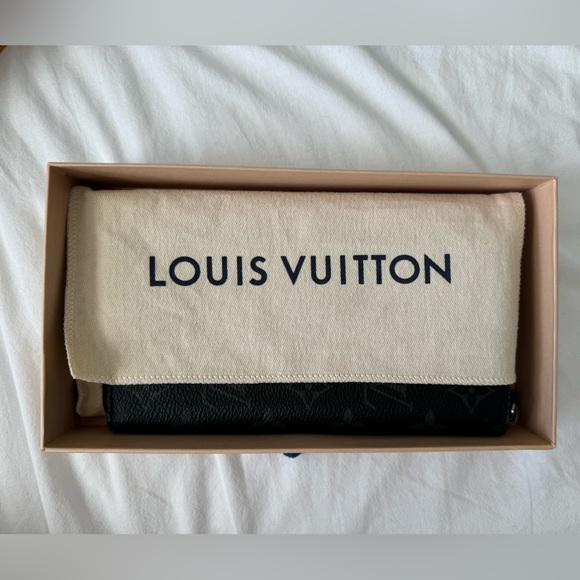 LOUIS VUITTON ZIPPY WALLET ECLIPSE MONOGRAM - Picture 9 of 11